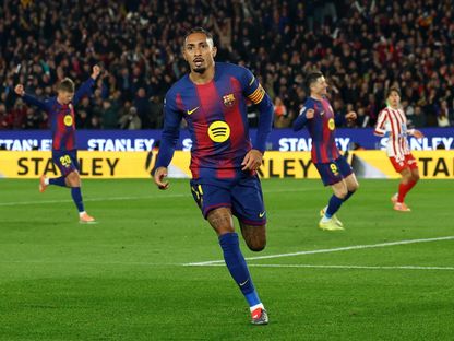 رافينيا يكشف سبب استبداله وموقف بيدري ويشيد بعقلية برشلونة