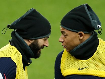 كيليان مبابي وكريم بنزيما في حصة تدريبية سابقة للمنتخب الفرنسي - 12 نوفمبر 2024 - Reuters