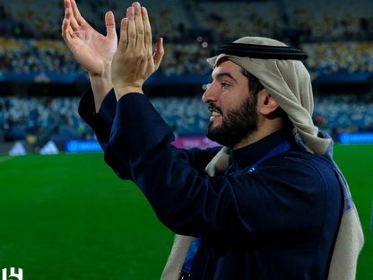 ردة فعل فهد بن نافل رئيس مجلس إدارة نادي الهلال السعودي بعد الفوز على فلامنغو - 7 فبراير 2023 - TWITTER/@Alhilal_EN