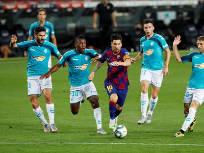 ليونيل ميسي خلال مباراة بين برشلونة وأوساسونا في الدوري الإسباني - 16 يوليو 2020  - Reuters 