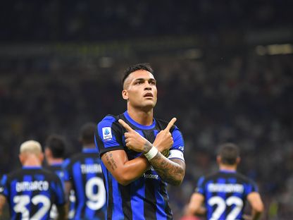 لاوتارو مارتينيز لاعب إنتر ميلان يحتفل بتسجيل هدف في مرمى مونزا بافتتاحية الدوري الإيطالي - 19 أغسطس 2023  - twitter/Inter
