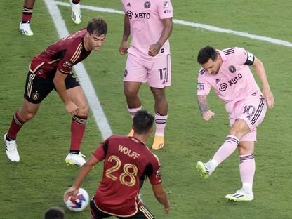 ليونيل ميسي يسدد في مباراة إنتر ميامي وأتلانتا يونايتد 26-7-2023 - Reuters