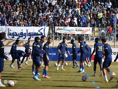 إحماء لاعبي أسوان قبل مواجهة الزمالك في الدوري المصري - 2 يناير 2022 - https://www.facebook.com/AswanSC
