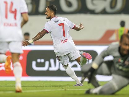 كايو لوكاس يسجل هدف فوز الشارقة على الجزيرة في كأس رئيس الإمارات 7-3-2023 - Twitter/@SharjahFC