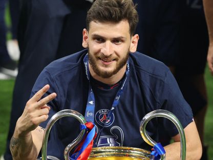 خفيتشا كفاراتسخيليا مهاجم باريس سان جيرمان يحتفل بكأس دوري أبطال أوروبا - 30 مايو 2026 - Reuters