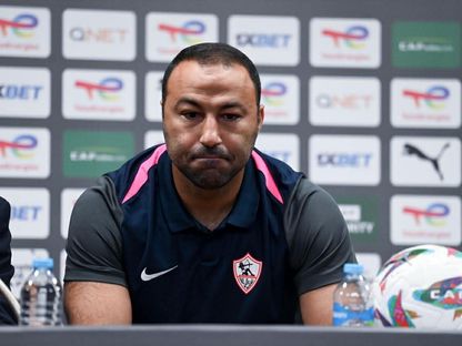 أحمد عبد الرؤوف مدرب الزمالك خلال المؤتمر الصحفي قبل مواجهة زيسكو يونايتد في كأس الكونفدرالية الإفريقية - 22 نوفمبر 2025 - المركز الإعلامي لنادي الزمالك