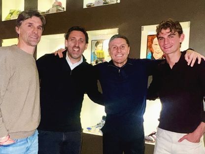 نيكو باز مع والده (يسار) وخافيير زانيتي ودييغو ميليتو - 12 مارس 2026 - instagram.com