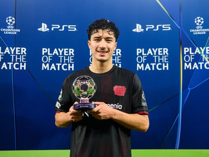 الجزائري إبراهيم مازة يفوز بجائزة مباراة بنفيكا وباير ليفركوزن بدوري أبطال أوروبا - 5 نوفمبر 2025 - X/bayer04_en