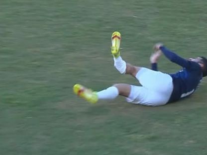 إصابة الجزائري أحمد القندوسي في مباراة بالدوري المصري 12-4-2025 - Ontime/tv