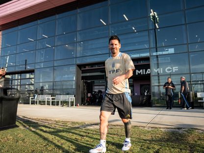 ميسي في تدريبات المنتخب الأرجنتيني على ملعب ميامي - X@/InterMiami