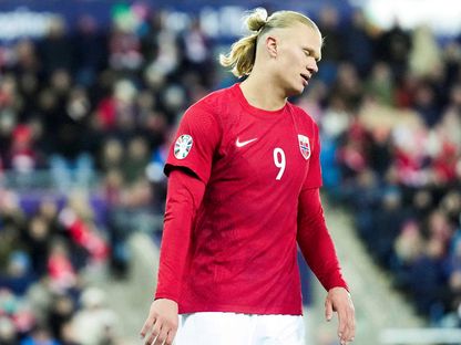 إيرلينغ هالاند محبطاً خلال مباراة بين النرويج وإسبانيا في تصفيات "يورو 2024" - 15 أكتوبر 2023 - Reuters 