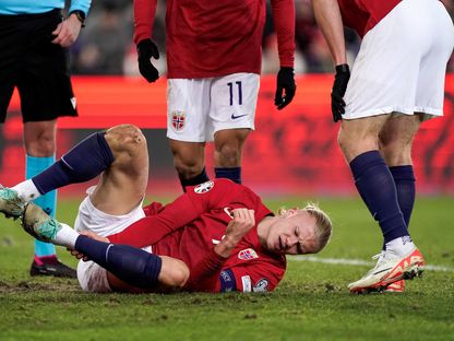 إيرلينغ هالاند بعد تعرضه للإصابة خلال مباراة النرويج وجزر فارو الودية - 16 نوفمبر 2023 - REUTERS