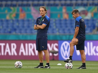 مانشيني خلال تدريبات إيطاليا - Pool via REUTERS