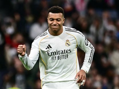 كيليان مبابي يحتفل بهدفه في مباراة ريال مدريد وإشبيلية بالدوري الإسباني - 20 ديسمبر 2025 - Reuters