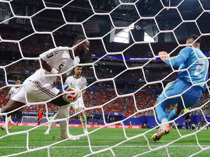 حسان التمبكتي يسجل هدفا عكسيا في مرمى المنتخب السعودي بمواجهة إسبانيا في كأس العالم - 21 يونيو 2026 - Reuters