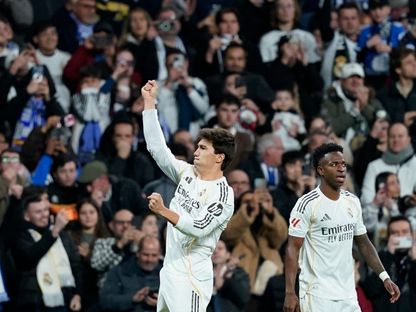 غونزالو غارسيا يحتفل بهدفه مع ريال مدريد أمام ريال سوسيداد بجوار فينيسيوس -14 فبراير 2026 - X@realmadrid