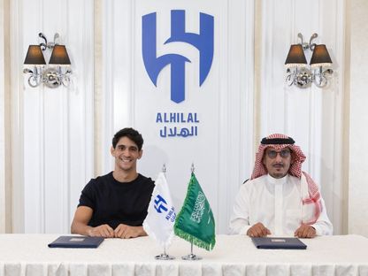 ياسين بونو يمدد عقده مع الهلال السعودي حتى 2028 - 16 أكتوبر 2025 - X@Alhilal_FC