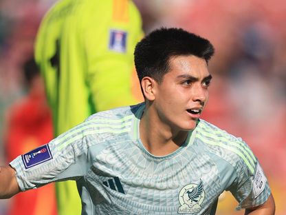 جيلبرتو مورا بعد تسجيله هدفاً للمكسيك في مرمى إسبانيا بكأس العالم تحت 20 عاماً - 2 أكتوبر 2025 - X/@FIFAWorldCup