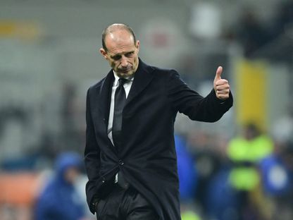 نابولي وإيطاليا ينتظران قرار أليغري بعد غياب ميلان عن دوري الأبطال