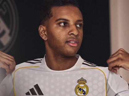 رودريغو يُقدم القميص الجديد لنادي ريال مدريد - 6 يونيو 2025 - X/realmadrid