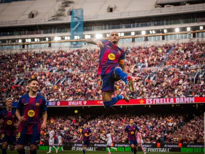 رافينيا بعد تسجيله هدفاً لبرشلونة في مرمى إشبيلية - 15 مارس 2026 - fcbarcelona.es