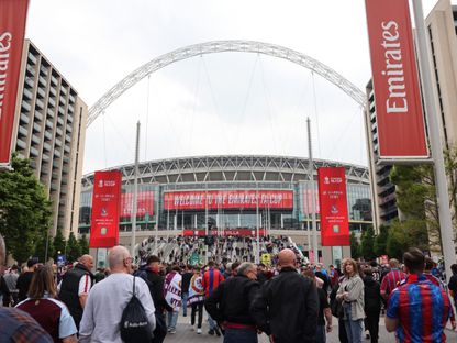 بعد فوضى نهائي بطولة أوروبا.. إنجلترا تجرّم دخول ملاعب كرة القدم بلا تذكرة