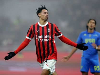 تيجاني ريندرز لاعب ميلان يحتفل بهدف ميلان الثالث في مرمى إمبولي بالدوري الإيطالي - 30 نوفمبر 2024 - Reuters