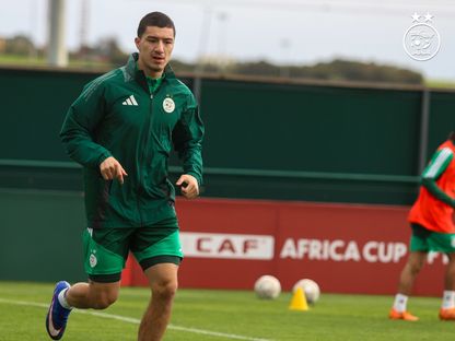 إبراهيم مازة خلال تدريبات الجزائر في كأس أمم إفريقيا - 23 ديسمبر 2025 - X/@LesVerts