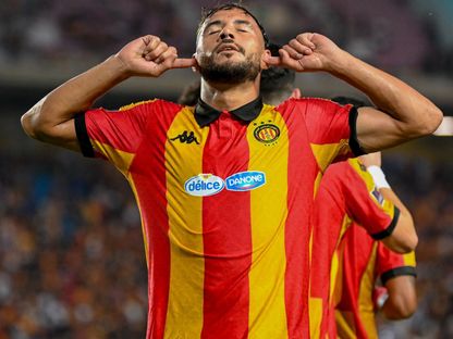 احتفال يوسف بلايلي نجم الترجي الرياضي بتسجيل هدف في مرمى القوات المسلحة ممثل النيجر في دوري أبطال إفريقيا - 27 سبتمبر 2025 - FB/@Espérance Sportive de Tunis