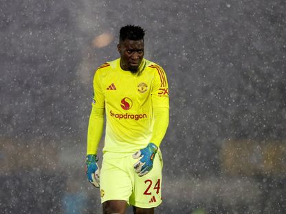 حارس مانشستر يونايتد أندريه أونانا خلال مواجهة غريمسبي في كأس رابطة الأندية الإنجليزية المحترفة - 27 أغسطس 2025 - Action Images via Reuters