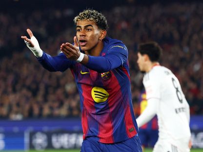 لامين يامال لاعب برشلونة خلال مواجهة أينتراخت فرانكفورت في دوري أبطال أوروبا - 10 ديسمبر 2025 - REUTERS