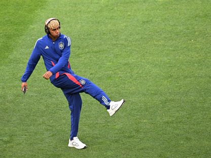 لامين يامال قبل مباراة بين إسبانيا وفرنسا في دوري الأمم الأوروبية - 5 يونيو 2025 - Reuters