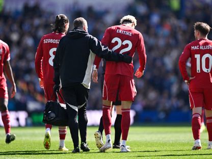 هوغو إيكيتيكي مهاجم ليفربول خلال خروجه أمام برايتون بسبب إصابة - 21 مارس 2026 - Action Images via Reuters