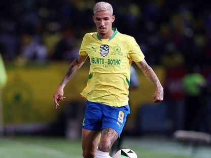 البرازيلي آرثر ساليس مهاجم ماميلودي صنداونز الجنوب إفريقي - - X/@MickyJnr__