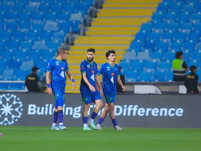 لاعبو الفتح يحتفلون بتسجيل هدف في مرمى الرياض بدوري روشن السعودي - 23 أبريل 2025 - X/@SPL