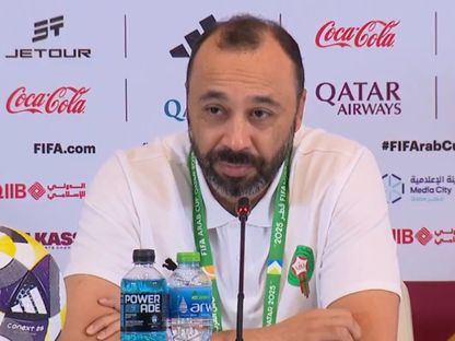 طارق السكتيوي مدرب منتخب المغرب المحلي في مؤتمر تقديمي لمباراة سوريا في ربع نهائي كأس العرب - 10 ديسمبر 2025 - Alkass/tv