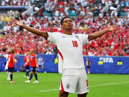 جود بيلينغهام لاعب إنجلترا يحتفل بهدفه الثاني في مرمى النرويج في كأس العالم - 12 يوليو 2026 - Reuters