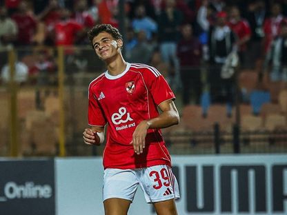 حمزة عبد الكريم مهاجم الأهلي المصري خلال مواجهة شبيبة القبائل في دوري أبطال إفريقيا - 22 نوفمبر 2025 - FACEBOOK/ALAHLY