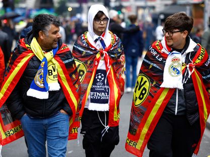 مشجعون لريال مدريد في شارع بلندن عشية نهائي دوري أبطال أوروبا ضد بوروسيا دورتموند - 31 مايو 2024 - Reuters