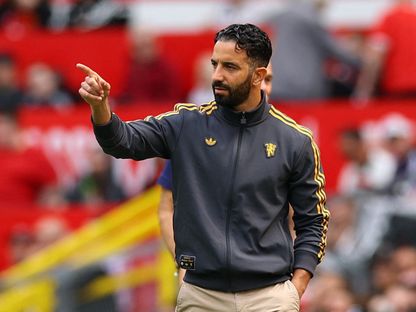 روبن أموريم مدرب مانشستر يونايتد خلال مواجهة فيورنتينا الودية - 9 أغسطس 2025 - Reuters