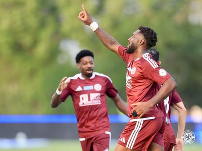 احتفال أليكساندر ميندي مهاجم الفيصلي بتسجيل هدف في مرمى الخلود بالدوري السعودي - 15 أكتوبر 2026 - X/@AlFaisaly