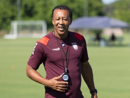 مدرب الرأس الأخضر بوبيستا خلال تدريب في كأس العالم - 2 يوليو 2026 - @fcfcomunica/x