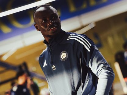 ساديو ماني لاعب النصر في حصة تدريبية - X/@AlNassrFC