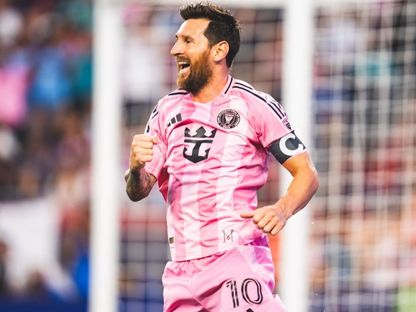 احتفال ليونيل ميسي نجم إنتر ميامي بتسجيل هدف في مرمى نيو إنغلاند ريفولوشن في الدوري الأميركي - 10 يوليو 2025 - X/@InterMiamiCF