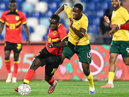 سيفيفيلو سيتولي وزيتو لوفومبو من مباراة جنوب إفريقيا وأنغولا بكأس أمم إفريقيا - 22 ديسمبر 2025 - X/aawsat_spt