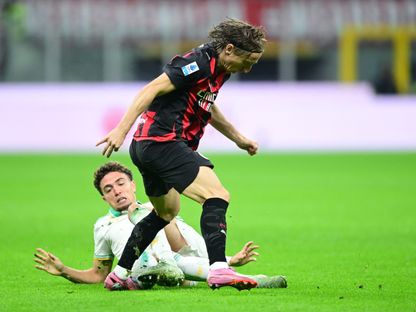 ميلان يهزم روما بعد ضياع ركلة جزاء ديبالا ولعبة الكراسي مستمرة بالدوري الإيطالي