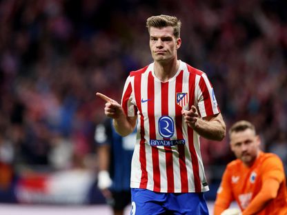 ألكسندر سورلوث مهاجم أتلتيكو مدريد يحتفل بهدفه في مرمى كلوب بروج في دوري أبطال أوروبا - 24 فبراير 2026 - Reuters