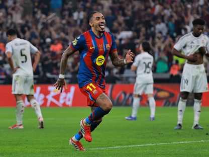 رافينيا يحتفل بهدفه في نهائي كأس السوبر الإسباني بين برشلونة وريال مدريد - 11 يناير 2026 - Reuters