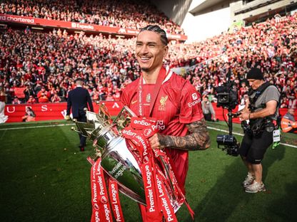 داروين نونيز يحتفل بلقب الدوري الإنجليزي الممتاز مع ليفربول - 25 مايو 2025 - X/Darwinn99
