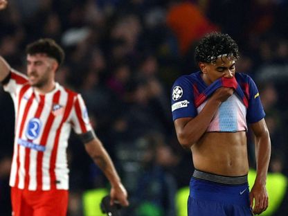 حسرة لامين يامال بعد خسارة برشلونة من أتلتيكو مدريد في ذهاب ربع نهائي دوري أبطال أوروبا - 8 أبريل 2026 - Reuters